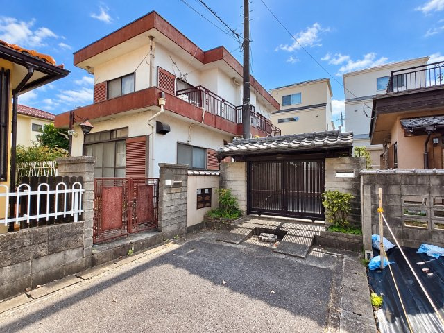 閑静な住宅街です♪　市役所も近く、スーパーなどの生活施設も充実した立地です♪