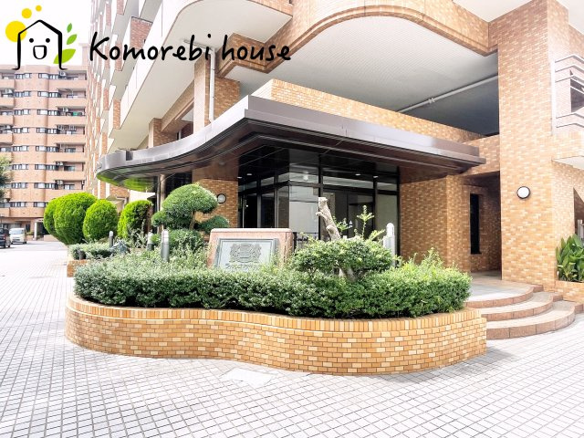 ゆとりのあるエントランスです