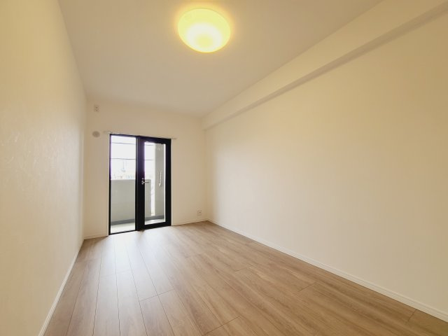 〇居室はバルコニーに接続するので、開放感がありのびのびと過ごせるお部屋。