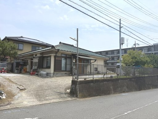 200坪以上の敷地を擁する平屋　家庭菜園や別棟の趣味部屋などもいかがでしょうか？