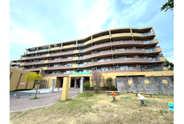 リヴェール富雄二番館の外観