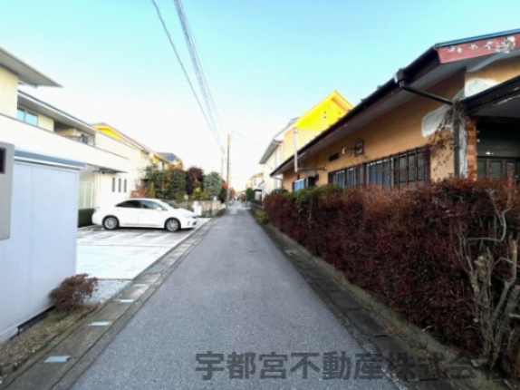 接道道路も車通り少なく、静かにお過ごしいただけるエリア　