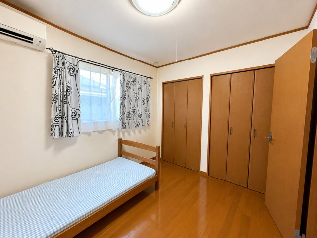 個人の部屋や寝室として使える洋室です