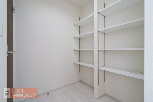 晴れた日は布団や毛布、シーツなどを干せて布団の清潔感も保てます。天日干しは肌触りが気持ちいいですよね。