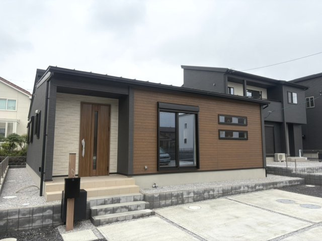 【太田町　2号棟　建物外観※8/23撮影】