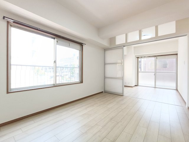 【LDK約10.0帖】　ゆとりある暮らしと心地よい住環境が紡ぐ贅沢な時間をご家族でお過ごしくださいませ。
