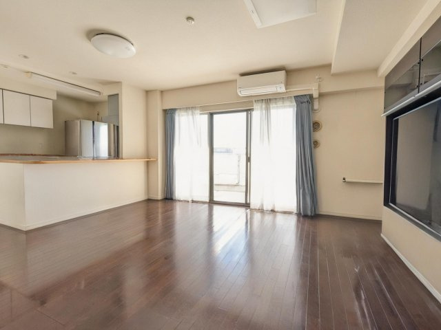 大切な家族と過ごす場所だから、幸せを育む広さをしっかり確保♪（本画像はCG加工により家具・家財等を消去しています。実際の現況とは異なります。）