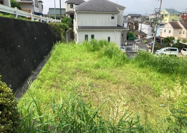 人が暮らすうえで日光は大切な要素となります。日当たりの良さは譲れないポイントですね。併せて近くに大きな建築物の建築予定がないか、あるいはそれが可能な土地が近くにないか事前に確認することもお勧めします。