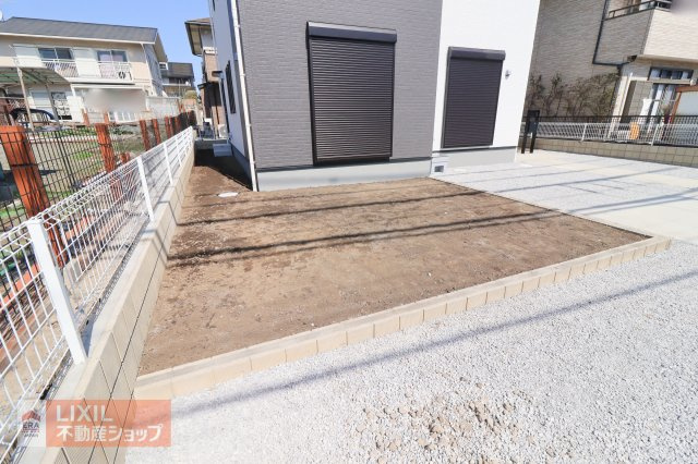 【お庭】現地完成写真。色々な使い方ができます！ウッドデッキや家庭菜園などお好みでカスタマイズはいかがでしょうか。