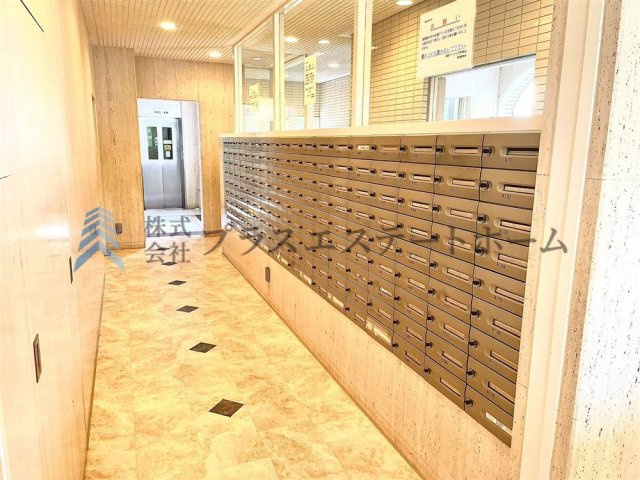 集合ポストも綺麗に整頓されています♪