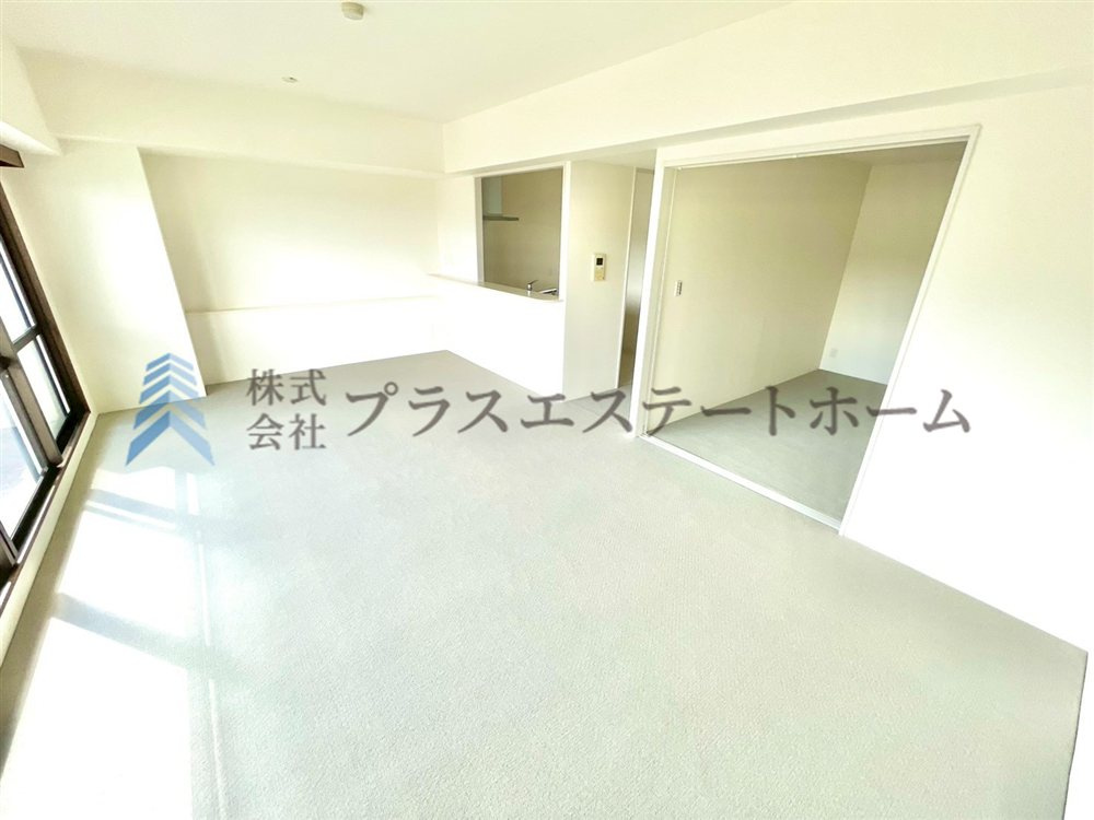 約15.7帖のLDK♪明るく開放感のあるリビングです♪