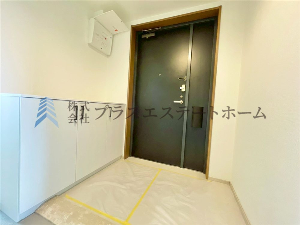 収納量が豊富な靴箱と広い玄関ホールで靴が多くても安心♪