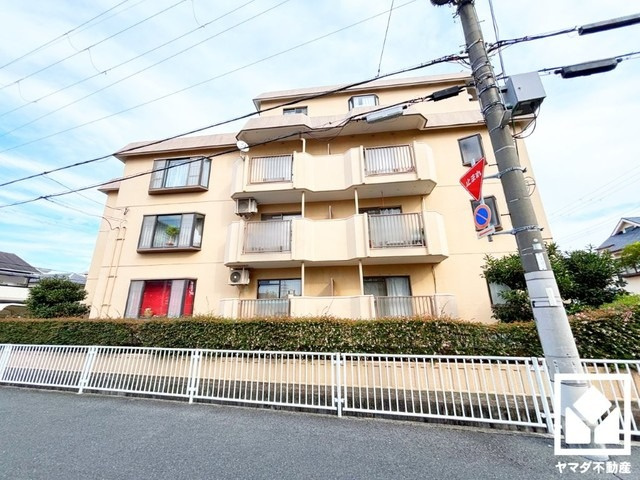 「尼崎北小学校」まで徒歩8分。低学年のお子様も安心して通学していただけます。