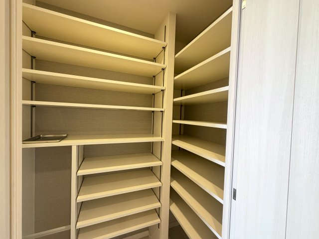 大容量シューズインクローゼットです。