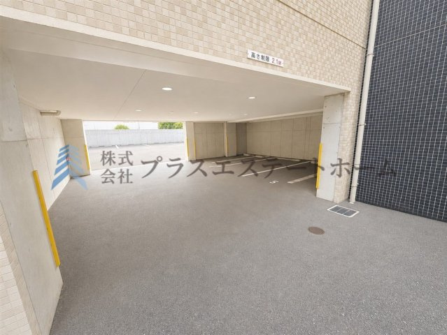 駐車場権利付き♪ハイルーフ車OK（高さ2.1ｍまで）♪
