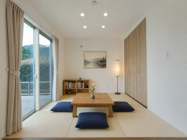 【和室】　落ち着く和室は来客用やお子様のお昼寝スペースとしてもご使用できます。※画像はイメージです。　畳が心地よく、心和む癒やしの空間です。