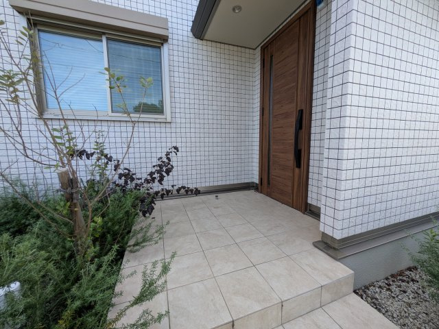 玄関アプローチ