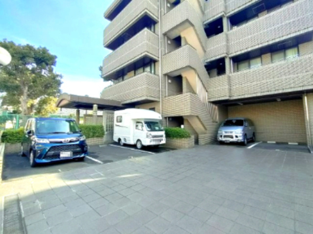【駐車場】