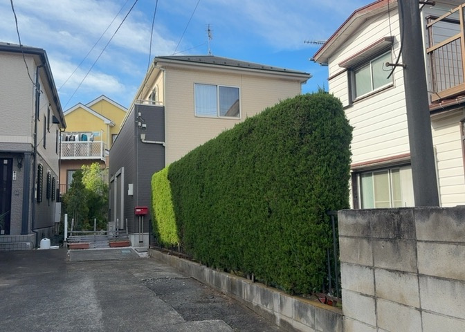 隣家の土地はどうなっているのか、生活利便施設が近くにあるのか、学校まで近いかなど、お客様のライフスタイルにあわせたイメージが重要です。また、近くにあると困る施設が近くにないかも確認するといいでしょう。