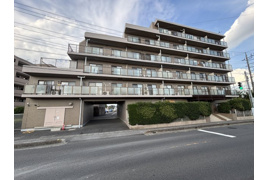 ファミール春日部弐番館の外観