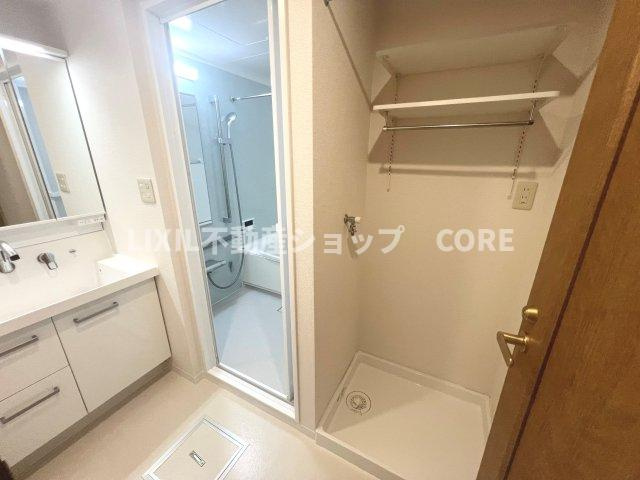 収納もあり、スッキリと見映えの良い空間に拵えました。時間に余裕とゆとりを持たせます。