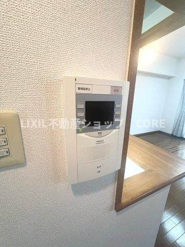 学校から帰ったお子様のお留守番にも安心なセキュリティ設備ですね。