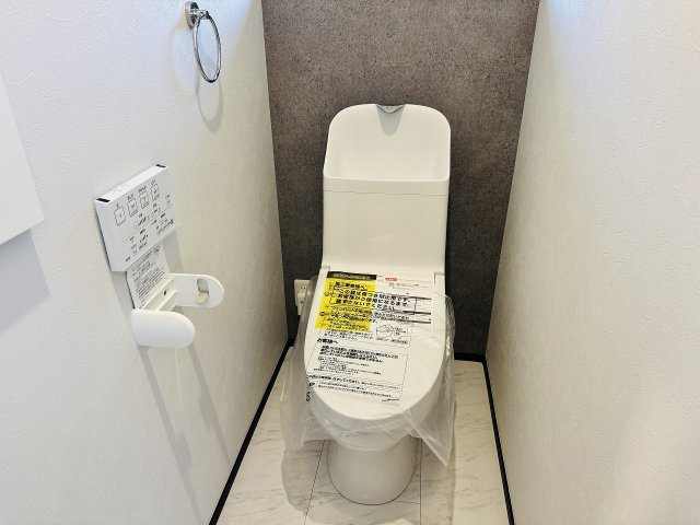 ～暖房温水洗浄機能付きトイレ　冬場は特に嬉しい機能ですね～