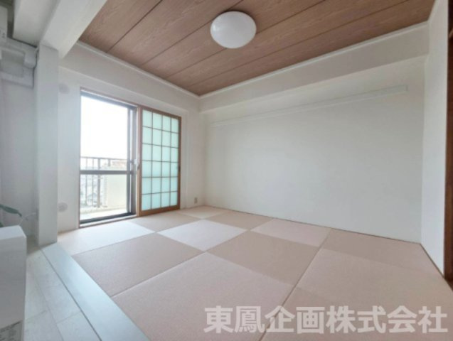 リビングに併設された和室。全居室収納付き。