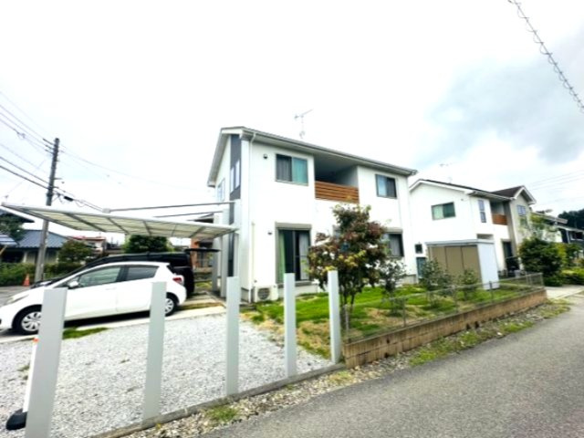 目の前が道路になるので室内からの景観も良好です！