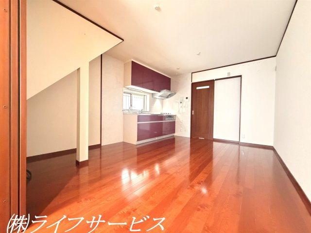 ＬＤＫ12.8帖／リビングルームには床暖房あり