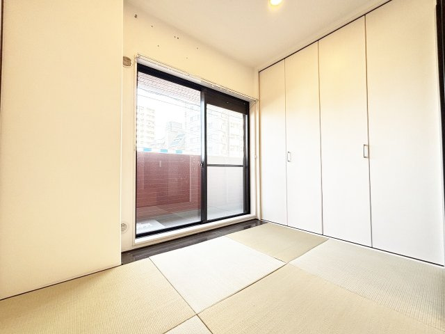 心地よい眠りへと誘う畳の香りと和風空間！
