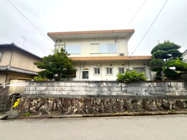 【茨木市山手台5丁目 建築条件無し売り土地の前面道路含む現地写真】