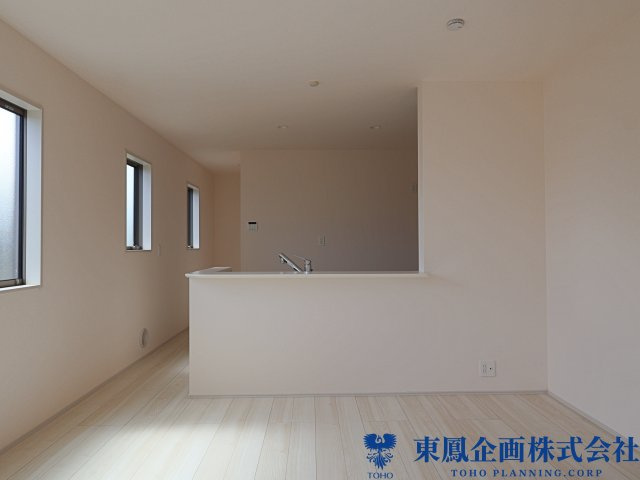 カウンターキッチンでお料理中でも家族との会話が弾む♪