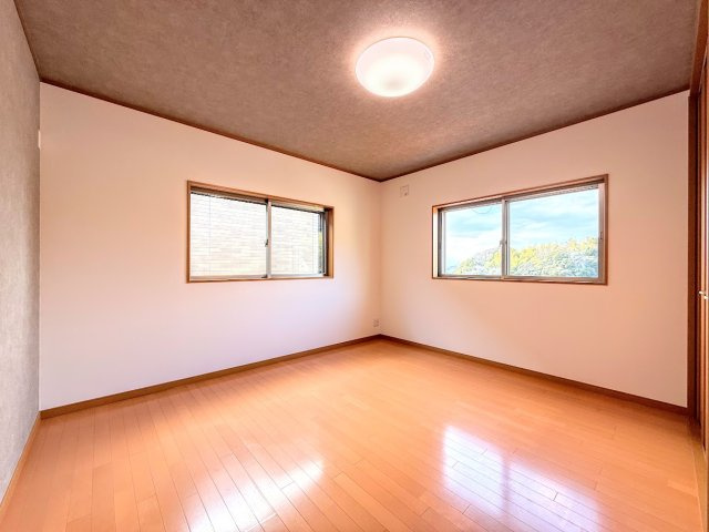 ◆感性を育むプライベートルームはシンプルでスマートな空間。好みの空間で読書をしたり、音楽を聞いたりと一人の時間も充実したものにできます。　