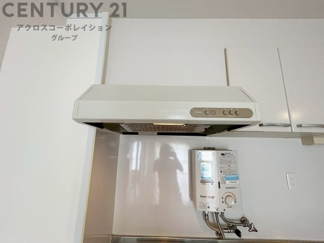 パワフルな吸引力で調理中の臭気等をしっかり処理してくれ、室内を快適に保ってくれます。　