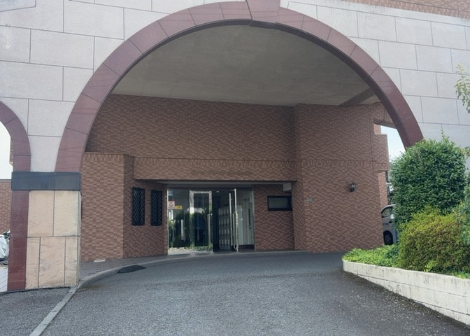 マンションのエントランスには、もともと風よけや防犯の役割がありますが、マンションによって宅配ボックスなどの設備が備わっている所もあります。日々の生活をイメージしながら生活しやすさをチェックしましょう。