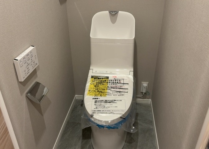トイレは大きさや形、機能、抗菌性などが異なる多種多彩なタイプが各メーカーから出ています。それぞれに良さがあるため、事前にどういったタイプのトイレがいいのかをご家庭内で決めて、内見に行くといいでしょう。