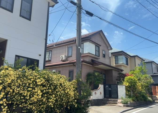 桜や紅葉の名所に出かける人は多いと思いますが、家にいながら季節の移ろいを感じる生活を送りませんか？リビングや窓から見える景色が生活を彩るワンポイントに！現地から見える景色を堪能してみては如何でしょう。