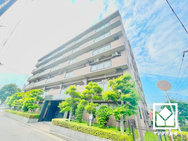 南向きバルコニーで陽当たり、風通し良好。たっぷりの洗濯物も気持ちよく乾きます。