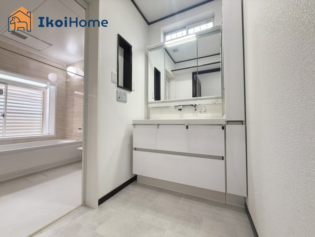 【ホームページに現地動画掲載中】●年中無休：当日予約可●洗面台はお化粧をする時に便利な3面鏡。