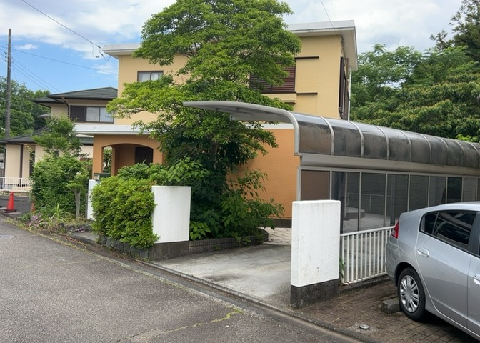 当然のことではありますが、オートロックやセンサーライト、ホームセキュリティーなどの防犯設備があれば、小さいお子様がいるご家庭も安心ですよね！まず物件購入の際は、防犯設備もチェックするようにしましょう。