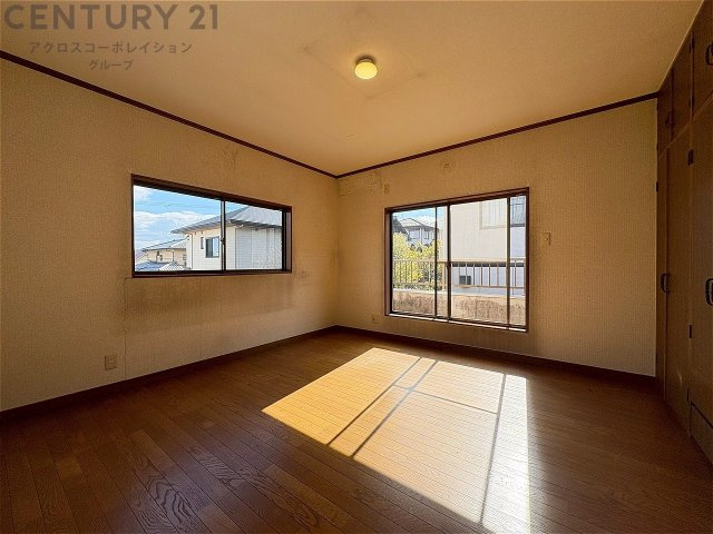 創造性や成長を促す遊びの空間を提供。学習や趣味に集中できる環境を整えます。個別のプライベートスペースは自己表現と自立心を育み、心地よい睡眠環境を整えリラックスできる場所を提供。　