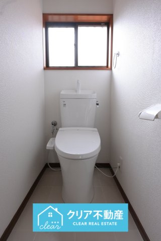 シャワー＆暖房便座付きのトイレです！