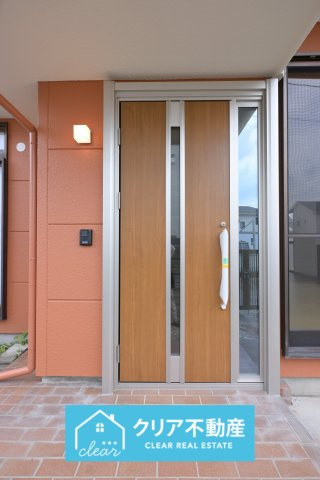 玄関はディンプルキー＆ダブルロックドア採用で防犯対策もバッチリです！