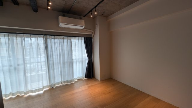 ※写真は一部画像加工（家具の消去等）を行っております。