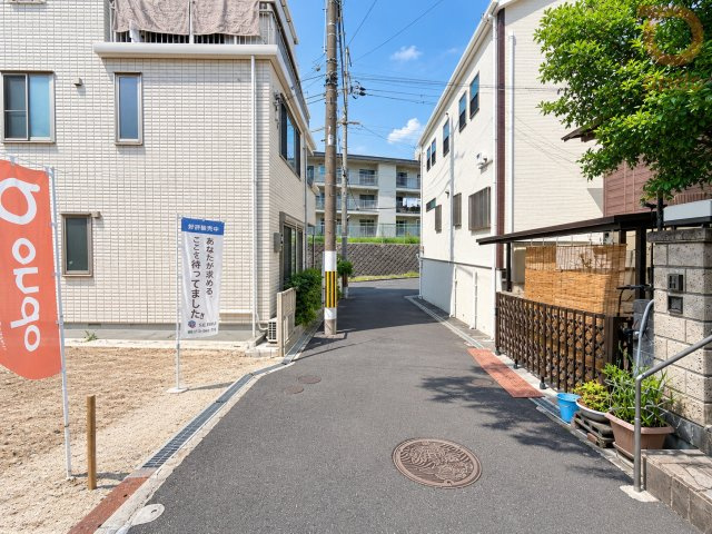 【前面道路含む現地写真】　ぜひ一度現地へご見学ください！