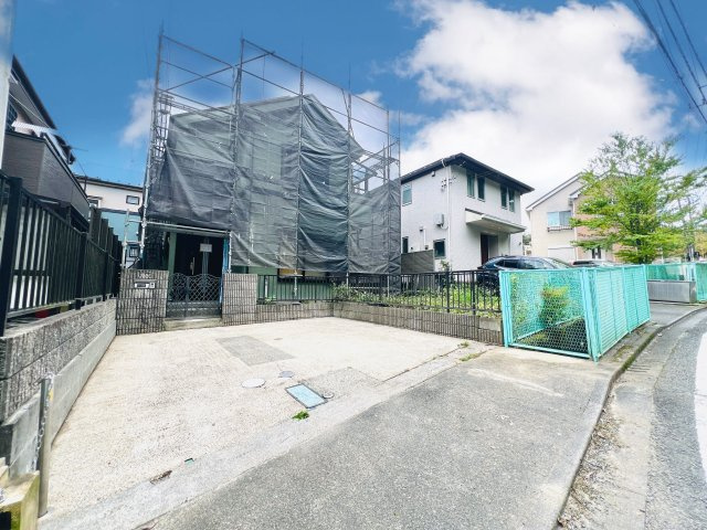 駐車場(リフォーム中の写真です)