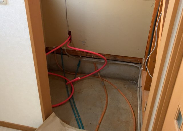 入浴時の快適さも大事なことですが、綺麗な状態を維持できなければ気持ちよく入浴できません。毎日の掃除が楽という点は大事なポイントになります！カビが生えにくく掃除がしやすい、壁や浴槽を選ぶといいでしょう。