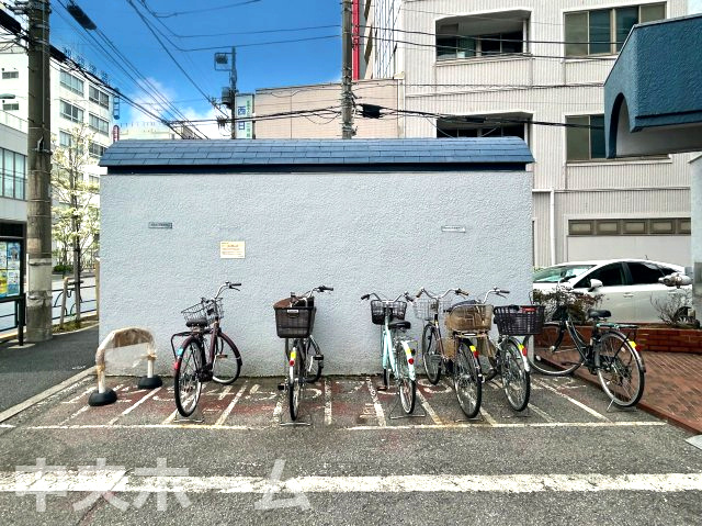 【自転車置き場】最新の空き状況や費用などの詳細は担当スタッフまでお問い合わせください。