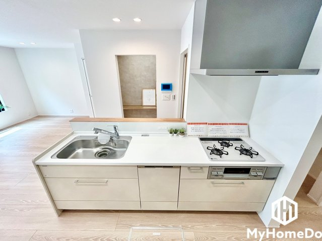 おしゃれで機能的なカウンターキッチン、理想の住まいを新築戸建で